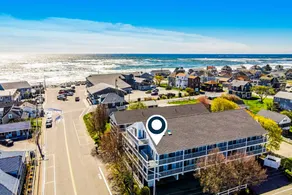 1BR Inviting beachfront retreat w/ Wifi & Balcony - Image 2