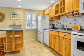 1BR Inviting beachfront retreat w/ Wifi & Balcony - Image 4