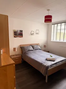Cosy & Modern 2 Bedroom Apartment - Image 5