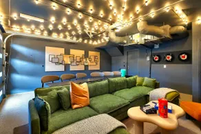 Elegant|PoolHot Tub|9 Beds|Mins to Broadway - Image 4