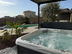 The Eucalyptus Suite: Spa & Heated Pool - Image 4