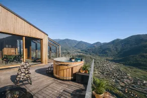 Hot tub and private sauna with a 180° view of the valley - Image 2
