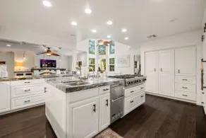 2026 Discounts! Sleeps 14+ Heated Pool + Jacuzzi - Image 3