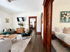Charming & Cozy - 2 Bedroom Apt by Heritage Hill - Image 5