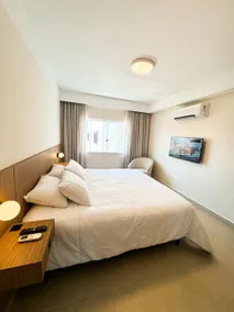 3-Suite Apartment with Air Conditioning in Downtown - Image 3