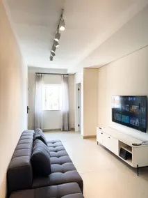 3-Suite Apartment with Air Conditioning in Downtown - Image 2