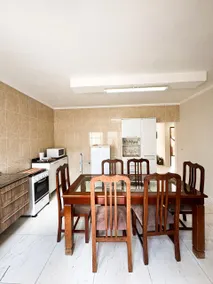 4-Suite Apartment with Air Conditioning in Downtown - Image 2