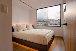 Central Building | Jacuzzi | 1 min from downtown and mall - Image 3