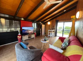 Coastal Lookout B&B with Panoramic Views - Image 4
