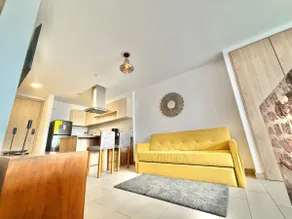 Executive Stay | Pool, Parking & Park View - Image 3