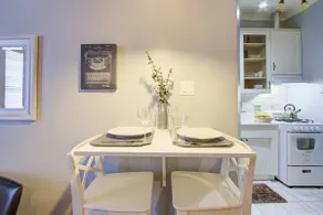 Colonial-Inspired Stay: Near Arts, Music & History - Image 4