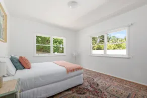 Grandview Escape - Quiet Comfort near Beach and Cafes - Image 5