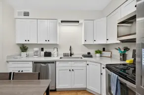 Urban Tempe Getaway, Spacious 2BR Next to ASU - Image 4