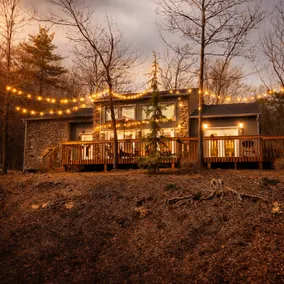 Lee Ridge Mtn Retreat– 3BR/Hot Tub/Pet/ RampAccess - Image 3