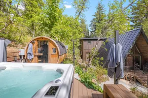 Newly remodeled A-frame 5 min drive to Sundance - Image 2