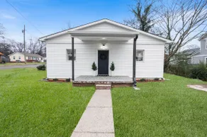 4 Queen + Bunk | Near MTSU & Downtown | Netflix+ - Image 2
