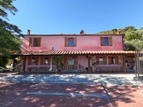 Tuscan farmhouse with panoramic views and pool - Image 3