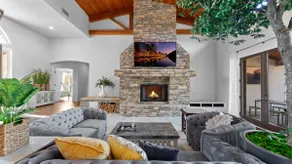 Premier Reunion, Retreat & Event Venue on 3.2 Acre - Image 2