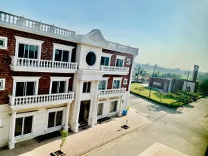2 BR | Luxury | Furnished Apartment Faisalabad - Image 3