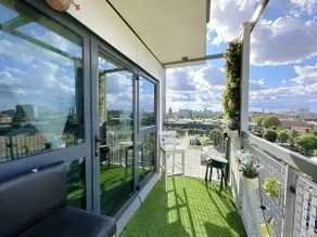 Canary Wharf Skyline 2BR with Big Sunny Balcony - Image 3