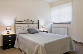 Sardon 2 Tourist Apartments - Image 3