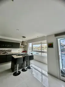 Oceanfront apartment - - Image 4