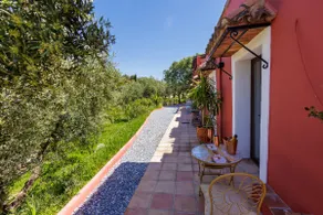 Spacious villa in a beautiful location in the province of Malaga - Image 5