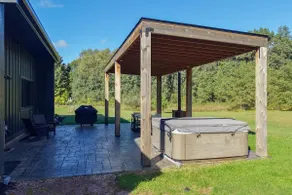Modern Necedah Home: Hot Tub, Woods & Lake Access - Image 2