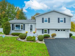 Spacious 6G/2BA | Close to Area Campuses/TS Casino - Image 2