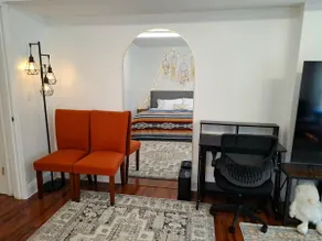 Prime Georgetown Location • 2 Bedroom + Coffee Bar - Image 4