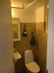 Room with kitchen and bathroom. - Image 5