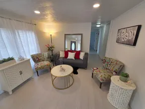 Adorable Fruitland Park 3/2, King Beds, Great Yard - Image 4