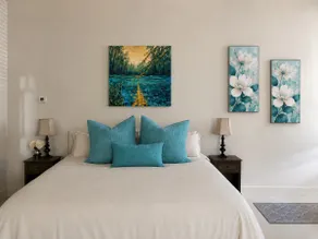 Waterfront Suite with Jacuzzi Tub & Fireplace - Image 5
