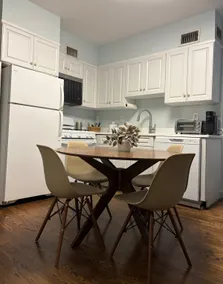 Modern Hoboken 2 BR Near PATH and NYC - Image 2