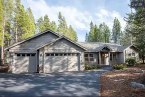 Spacious 5BR Home w/ River Access + Amenities - Image 2