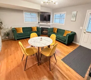 Luxury 2 bedroom furnished Basement in NW Calgary - Image 2