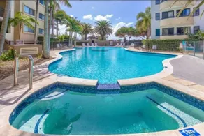 2 Bed 2 Bathrm Townhouse - Image 2