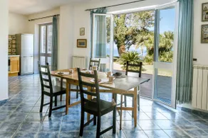 Villa with Infinity Garden and Sea View - Image 4