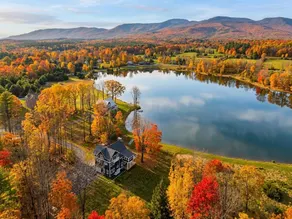Catskills Lakehouse| Fall Colors kayak hike hottub - Image 2
