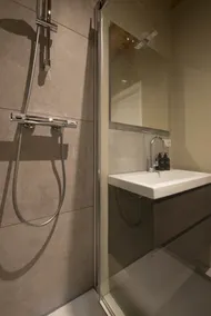 House of De Swaen Apartments - Image 5