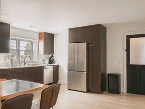 ”Loft A on Court Street”-Modern Stay Near I-77 - Image 4