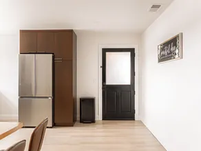 ”Loft A on Court Street”-Modern Stay Near I-77 - Image 3