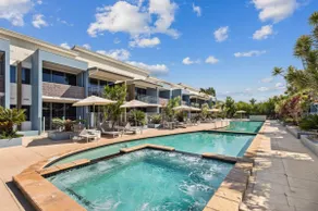 Resort Room | Walk to Marina & Beach - Image 3