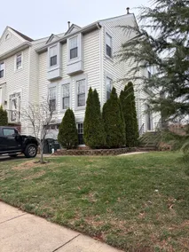 Private 3BR Near Dulles | Fast Wi-Fi & Parking - Image 2