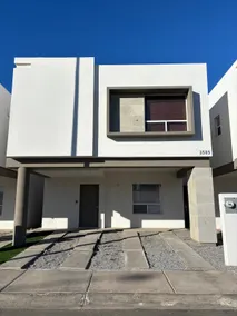 Modern and Comfortable House in a Quiet Area - Image 2