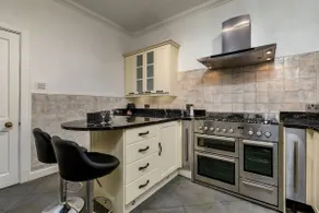 Stirling Edwardian House - Fireplace,Garden,Parking - Image 3