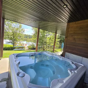 Spa & Lake Mailloux Waterfront - Le Rassembleur - Image 2