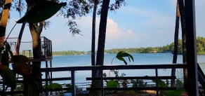 kodamukku waterfront cottage - Image 4