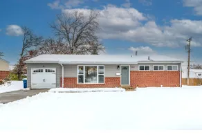 NEW! Olivette Oasis -Sleeps 9 & Ladue Schools - Image 5