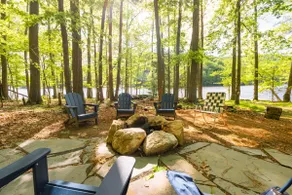 Pet Friendly,Lakefront,Hot Tub,Close to State Park - Image 3